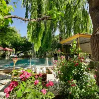 دوهزارمتری ۳۰۰متر سالن باغ رستوران