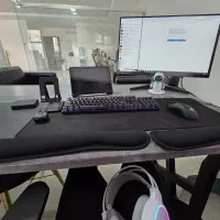 استخدام «لیدر مارکتینگ» با توان مدیریت تیم ۴ نفره