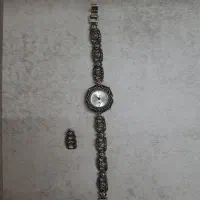 ساعت نقره ای