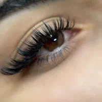 اکستنشن مژه با تخفیف یک هفته ای
