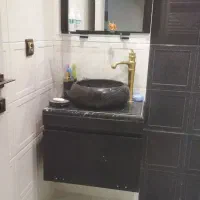 روشویی و آینه شیر دستشویی