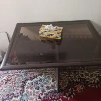 تلویزیون و میز جلو مبلی