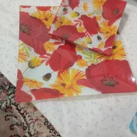 دبه ترشی ومقداری ظرف چینی کریستال
