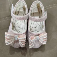 فروش کفش دخترانه در حد نو کم استفاده شده