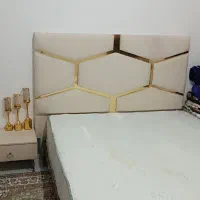 تخت و پاتختی