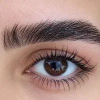 خدمات کاشت مژه و لیفت مژه و ابرو