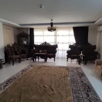 فروش آپارتمان ۱۳۹ گلزار نصف مبلغ تهاتر با باغ|فروش آپارتمان|اصفهان, کوی گلزار|دیوار