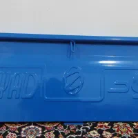 در عقب نیسان نو