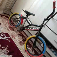 دوستان کسی خواست زنگ بزن
