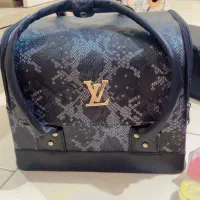 کیف و زیر سری مژه
