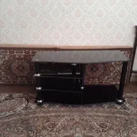میز تلویزیون همراه با یه بوفه کاملاً سالم و تمیز|بوفه، ویترین، کنسول|فردیس, قریشی|دیوار