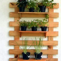 استندهای چوبی مخصوص گلهای آپارتمانی