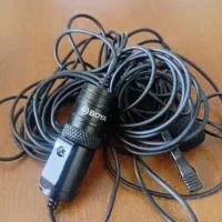 دوربین قدیمی ویک عدد شارژ وباری ومیکروفن سیمی