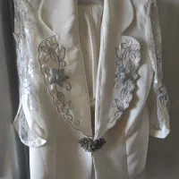 کت دامن|لباس|سیاهکل, |دیوار