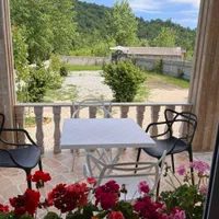 اجاره ویلاباغ باویوی بسیارزیباودربستی