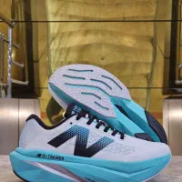 کتونی اورجینال نیوبالانس USA کفش وارداتی زیره کربن