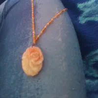 گردنبند سنگ قدیمی و توستر