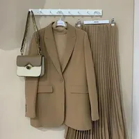 خیاط مزدی دوز مانتو دوز