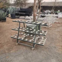 استند های بیرونی با گلدان|گل و گیاه طبیعی|اصفهان, بوستان ناژوان|دیوار