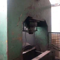 پرس  پایه متحرک ۵۰۰ تن دستی