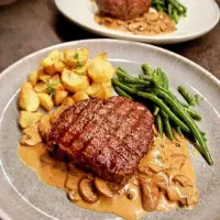 باریستا ، کمک باریستا ، کمک آشپز ، سالن دار