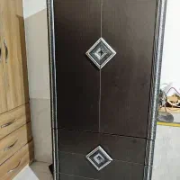 کمد لباس و دمبل