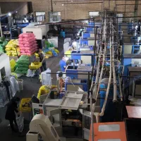 استخدام کارگر تزریق پلاستیک خانم و آقا