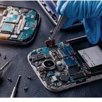 نیازمند تعمیر کار موبایل