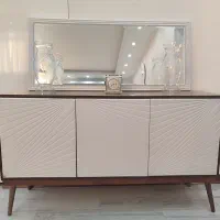 میز تلویزیون و آینه کنسول