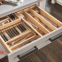 کابینت و کمد دیواری طراحی و اجرا تعمیرات و تغییرات|خدمات پیشه و مهارت|ماهان, |دیوار