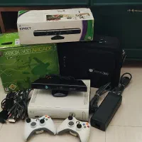 ایکس باکس 360 و کینکت همراه دو دسته و جعبه