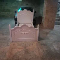 تخت نوجوان بدون خط و خش