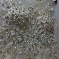 لباس مجلسی|لباس|مشهد, کوشش|دیوار