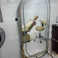 اینه قدی با نور انبه ای