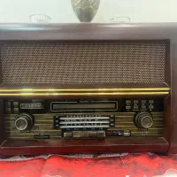 رادیوی رومیزی چوبی سایز بزرگ|کلکسیون اشیاء عتیقه|امیدیه, |دیوار