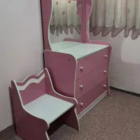 میز آرایش و صندلی