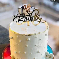 نیروی اقا در کارگاه قنادی