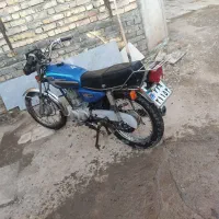 موتور سیکلت۱۲۵به پر