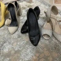 تعدای کفش مجلسی نو دوعددسایز۳۸ دو عدد۳۷