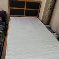 تخت خواب یک و نیم نفره
