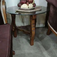 مبل به همراه میز عسلی و جلو مبلی