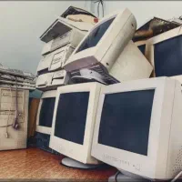 جمع آوری کامپیوتر های قدیمی و خراب