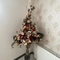 گلدان به همراه گل مصنوعی