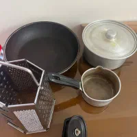 تعدادی ظرف روغن رومنس ساندویچ‌ساز ماهیتابه|ظروف پخت‌وپز|تهران, جنت‌آباد جنوبی|دیوار