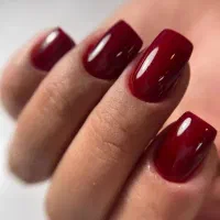 کاشت ناخن 400هزارتومان