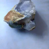 سنگ‌ طبیعی دست نخورده