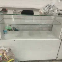 ویترین mdfو شیشه