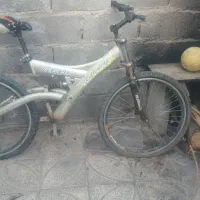 تعدادی لوازم دوچرخه