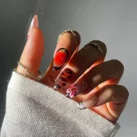 خدمات کاشت ناخن|خدمات آرایشگری و زیبایی|میانه, |دیوار