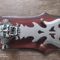 شمشیر دکوری فولادی و سنگین ، فقط سرش یکم جدا شده|کلکسیون اشیاء عتیقه|قم, نیروگاه|دیوار